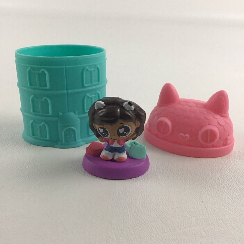 Gabby's Dollhouse Surprise Mini Figure Doll Blind Bag Capsule DreamWorks Toy - Picture 8 of 8